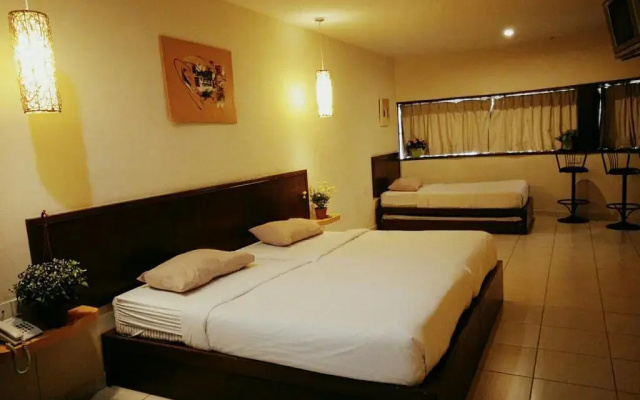 Newbridge Hotel