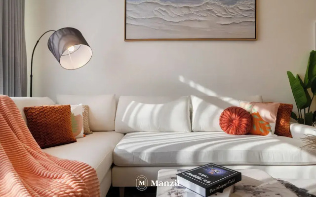 Manzil- Chic 2BR w Pool nr Circle Mall