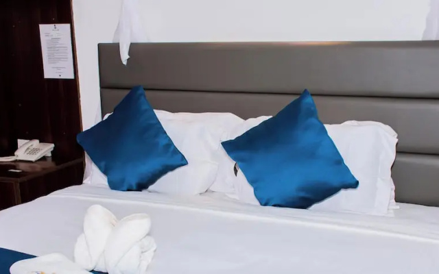 The Grand Brystal Hotel