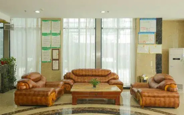 Yu County Yue Yue Business Hotel