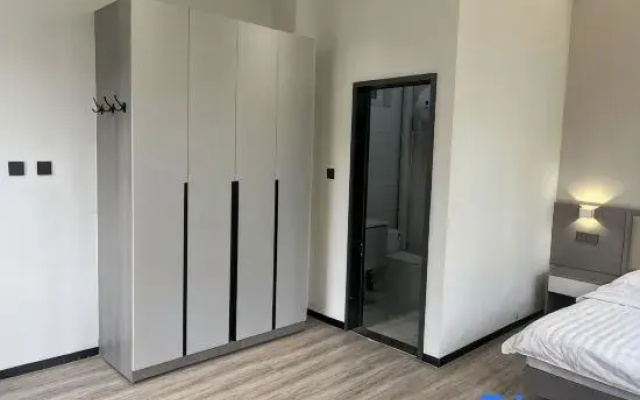 QiHe Apartment (Zibo The Mixc Badaju)