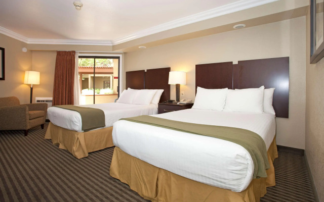 Best Western Plus Wine Country Inn & Suites