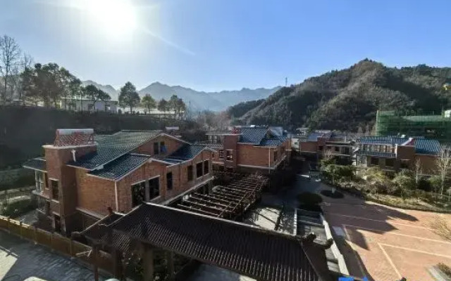 Liuba Zibai Kangyang Hotel