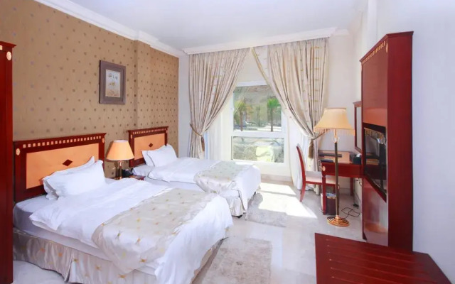 Pioneer Hotel Apartments