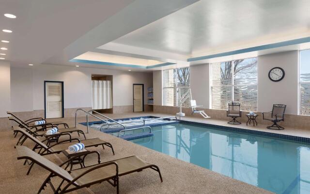 DoubleTree Suites by Hilton Hotel Boston - Cambridge 1