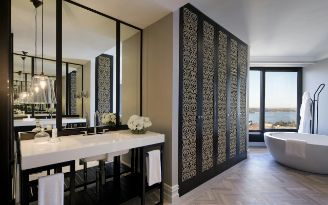 Four Seasons Hotel Sydney