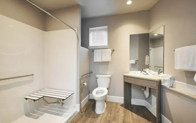 SoLo Suites