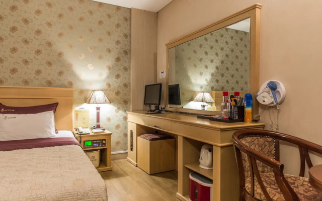 Hapjeong Namgyung Hotel