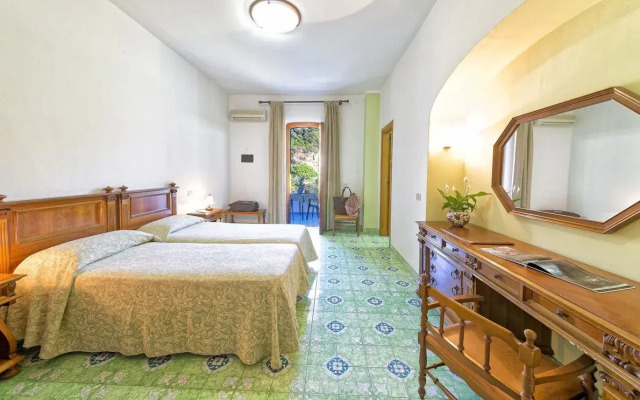 Hotel Zaro