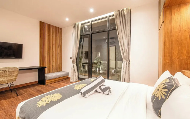 Vibrant 6BR Canggu Retreat 400m to the Ocean