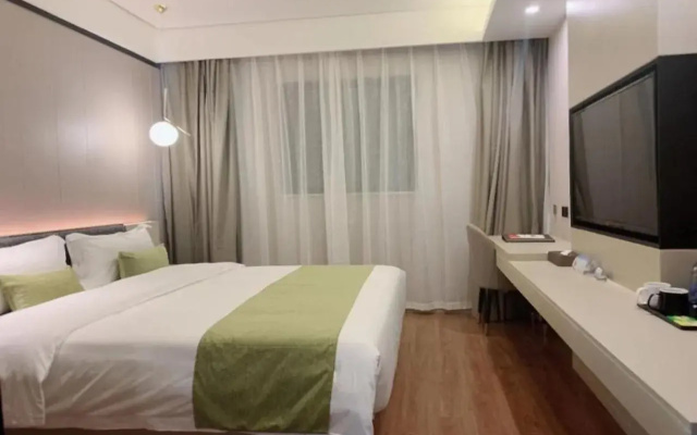 Gya Jiaxing Pinghu City Wuyue Square Shengli Road