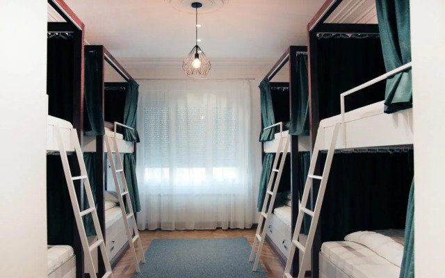 Karavan Inn
