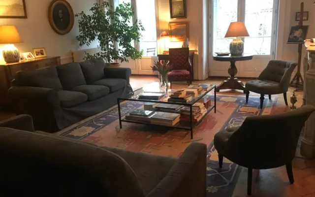 Berges du Rhone/ Chambre Avec Balcon (Adults Only)