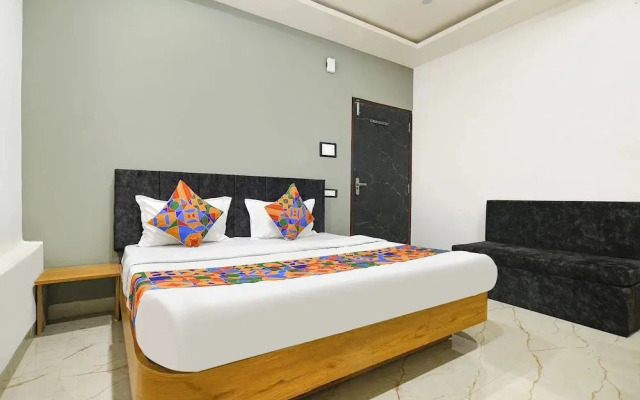 Fabhotel Paradise Inn