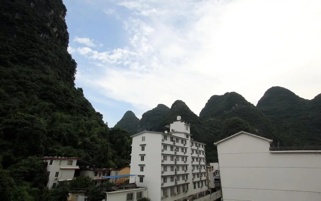 Yangshuo Travellers Land Youth Hostel