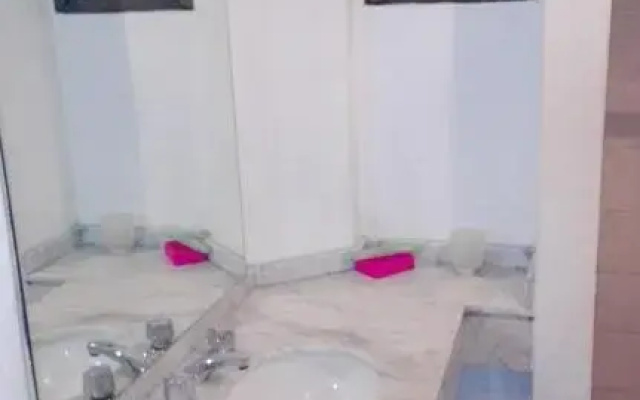 Casa de Familia - Solo Para Mujeres *Woman ONLY*