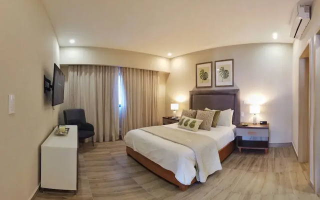 Regatta Living Hotel