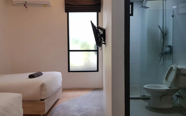 All day hostel @ BTS Bang Chak by ZUZU