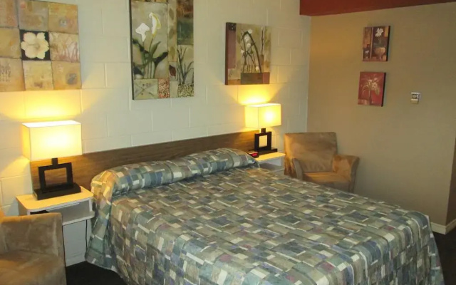 Arbutus Grove Motel