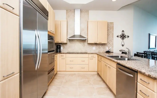 Three Bedroom With Waterfront Views - Unit Crc0104
