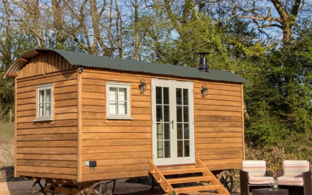 Luxury Shepherds Hut