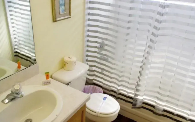 4-Bedroom Villa in Kissimmee Rocco's Retreat