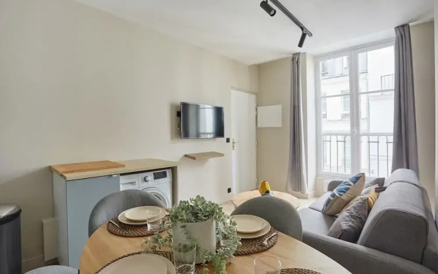 Charming Apartment in the Center of Paris / Bourse