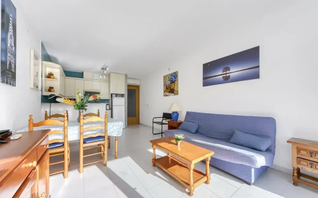 Apartment in Roses Near Platja Almadrava