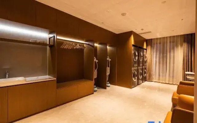 Vienna Hotel (Manas Red Wine Park Branch)