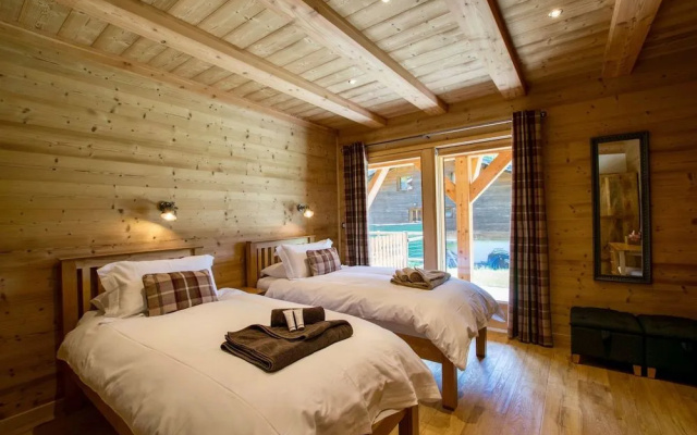 Chalet Carnauba - Alpine Descents