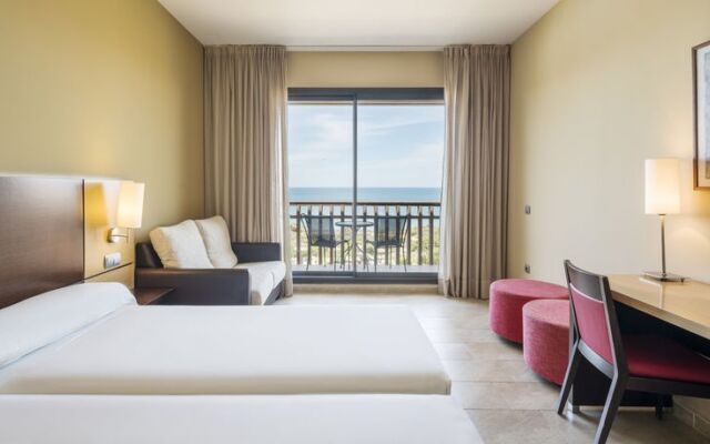 Hotel Ilunion Calas De Conil комната для гостей