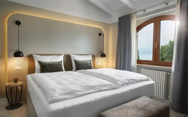 June Stay Lake Garda