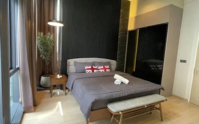 Mews Luxe Residence Apartments