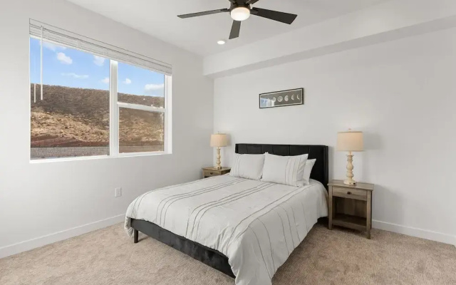 Cliff Side Retreat 2 Bedroom Condo