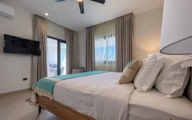 Incredibly Beautiful Condo Just Steps to the Beach