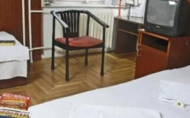 Inn Side Hotel Delibab