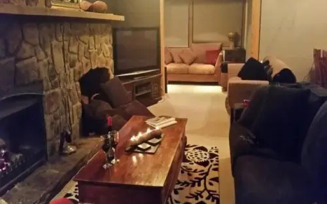 Alps Lodge