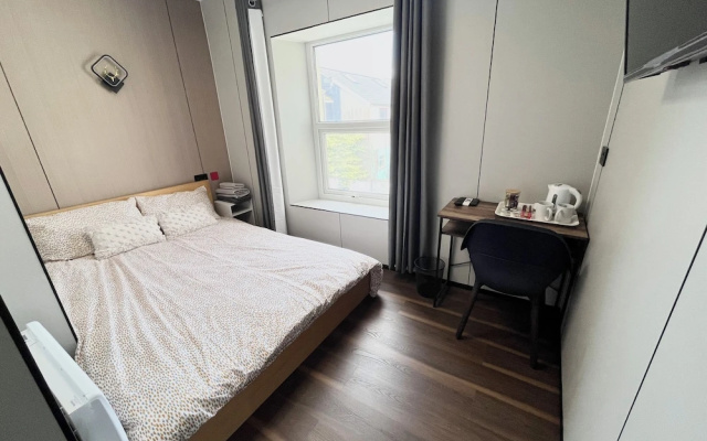 OYO Welsh Holiday Accommodation - Modern Stay