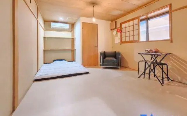 Private single room 2F with shared bath and toilet
