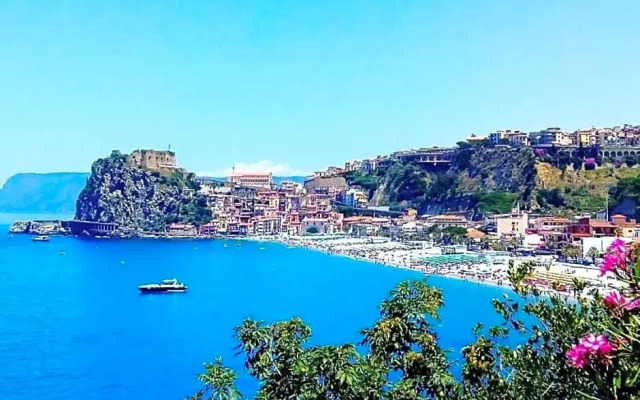 Romeo E Giulietta Scilla