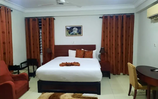 Efua Anoah Hotel & Apartment