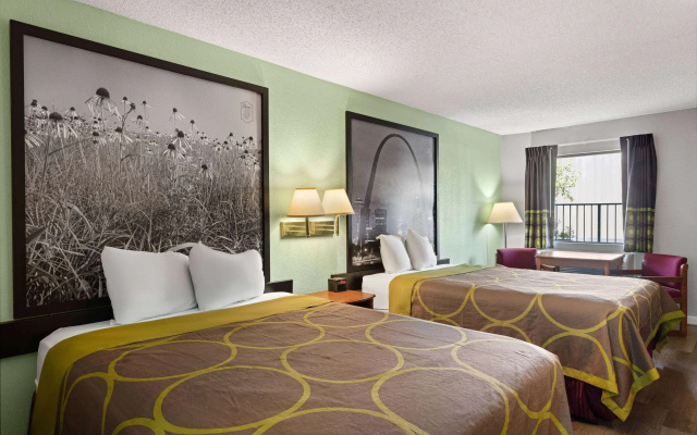 Super 8 by Wyndham Branson / Shepherd of the Hills Exwy