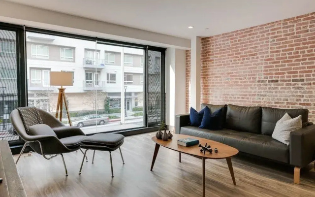 Hip & Urban Loft 1-Bedroom DTLA