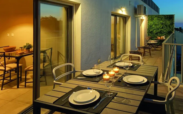 Rooftop Oldtown Residence