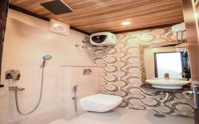 City Galaxy Inn By OYO Rooms
