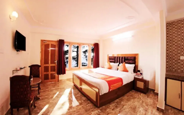 Goroomgo Kalra Regency Shimla