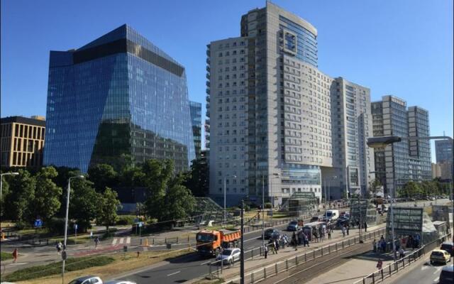 Апартаменты P and O Apartments Arkadia 11 вид на фасад