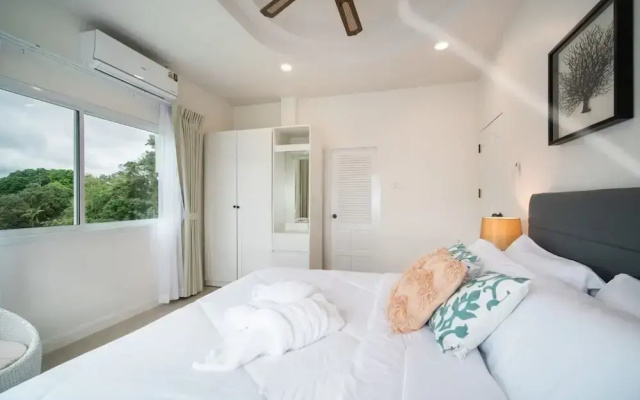 Ocean View 4BR Pool Villa KataBB Seaview