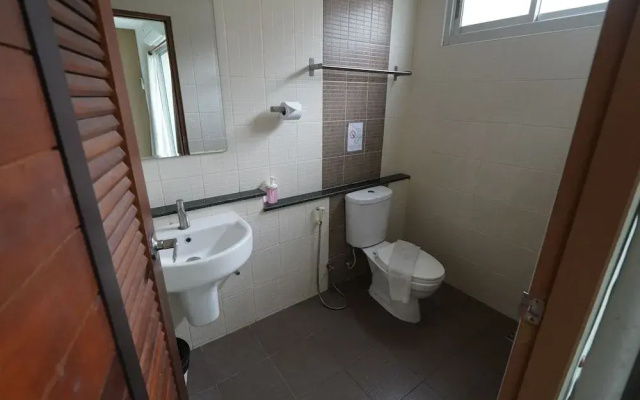 RoomQuest Tha Sala