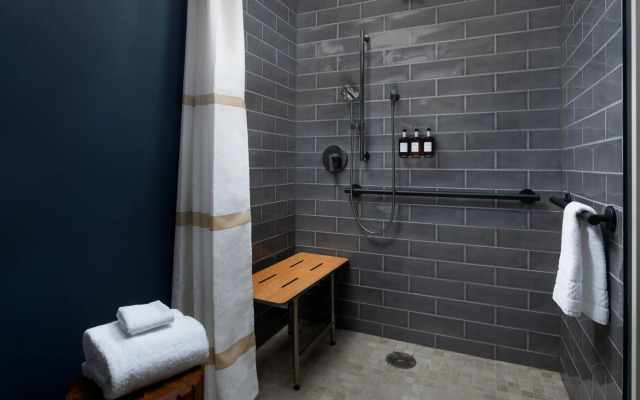 Hotel Distil, Autograph Collection